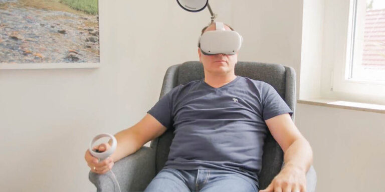 Virtual-Reality-Therapie (VR-Brille)